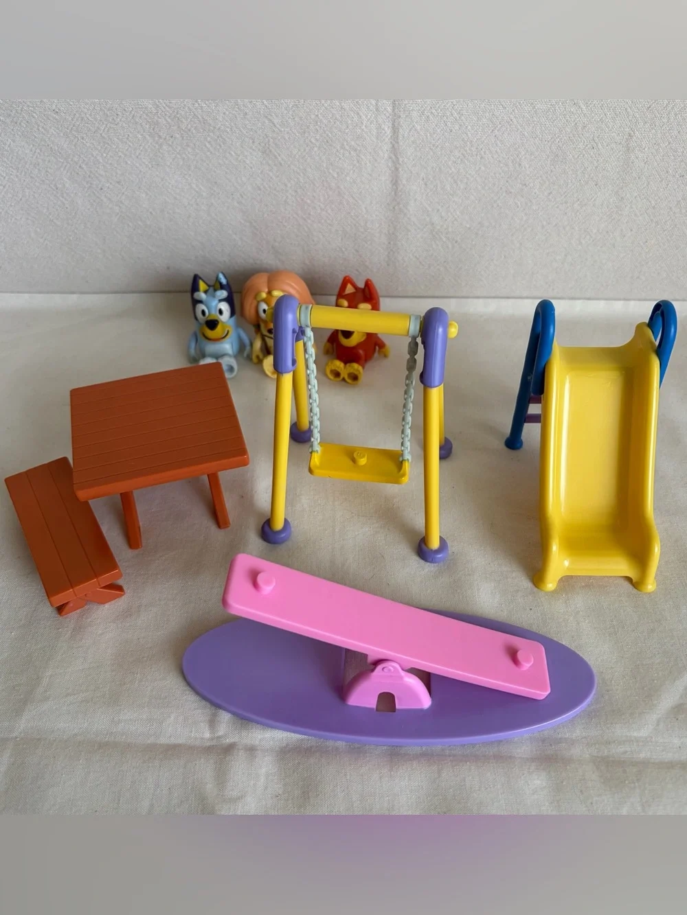 Moose Toys Bluey Deluxe Park Playset with 3 Character figures